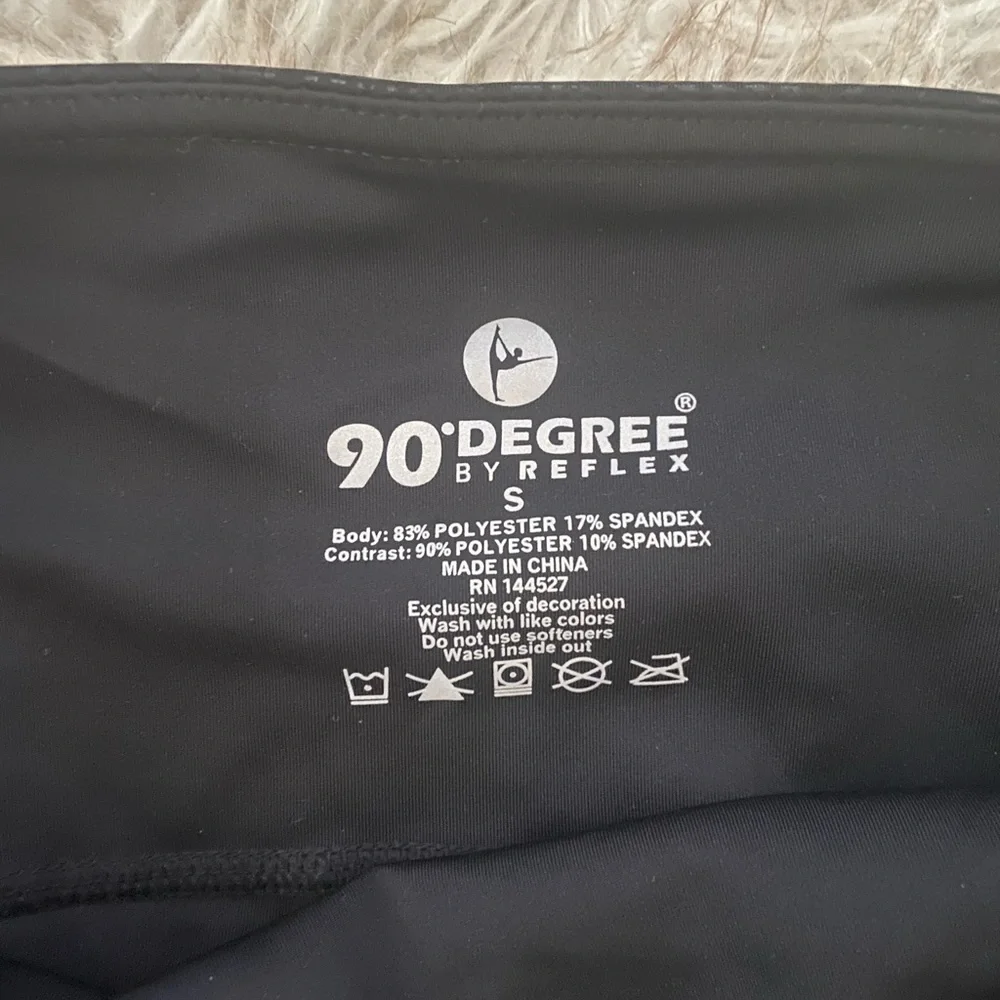 90’Degree Obsidian Snakeskin Foil UpLift Leggings - Picture 11 of 11